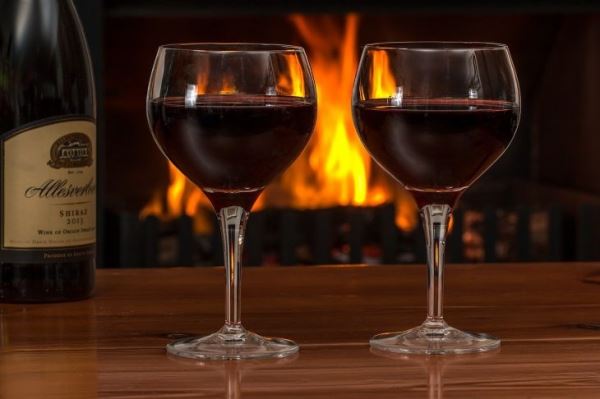 Ученые: красное вино помогает похудеть и снимает стресс